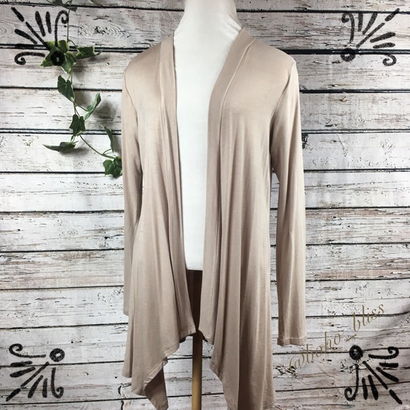 💀Small Skull Crochet Back Flyaway Cardigan - Picture 2 of 5